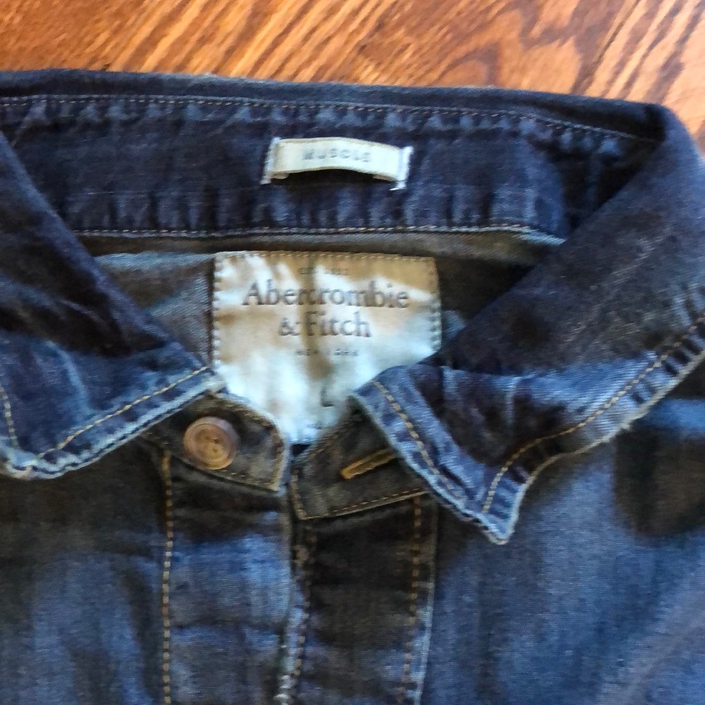 Men’s size large Abercrombie & Fitch denim shirt